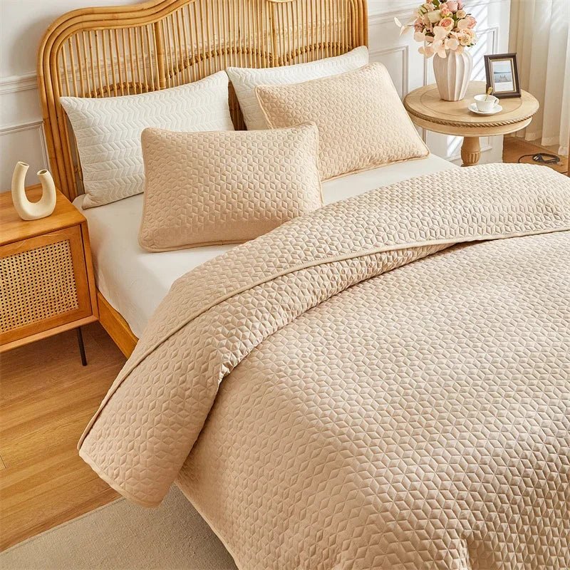 Cotton Bedding Set with Duvet Cover, Sheet and Pillowcases - Hizoni