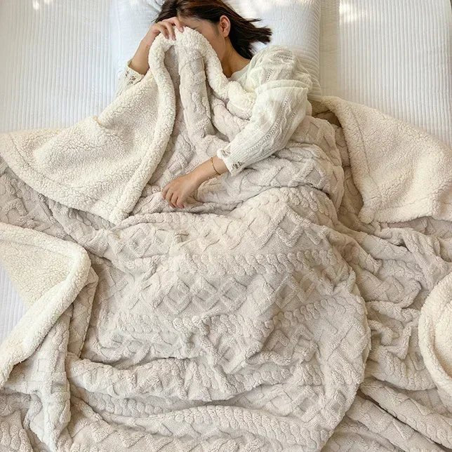 Cozy Woolen Comfort Blanket - Hizoni