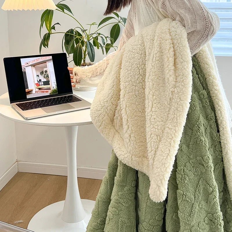 Cozy Woolen Comfort Blanket - Hizoni