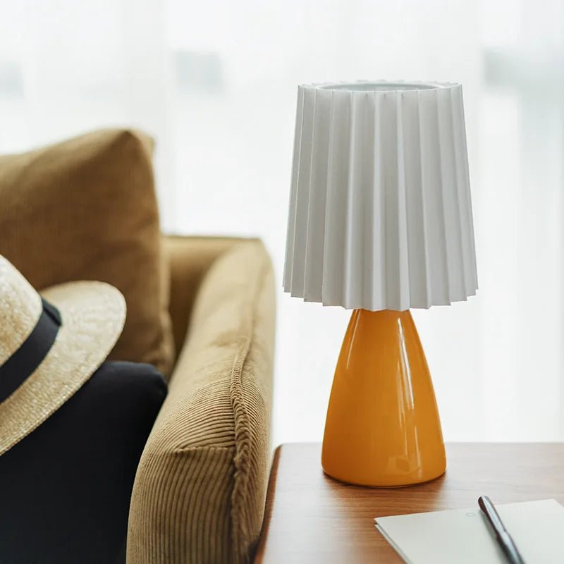 Elegant Pleated Table Lamp - Hizoni