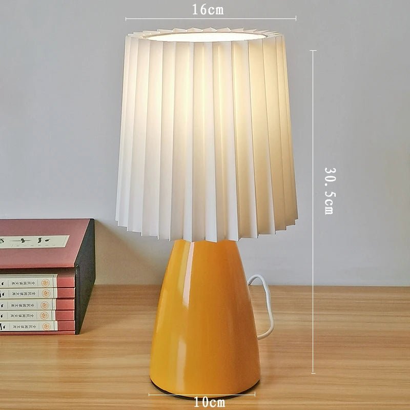 Elegant Pleated Table Lamp - Hizoni