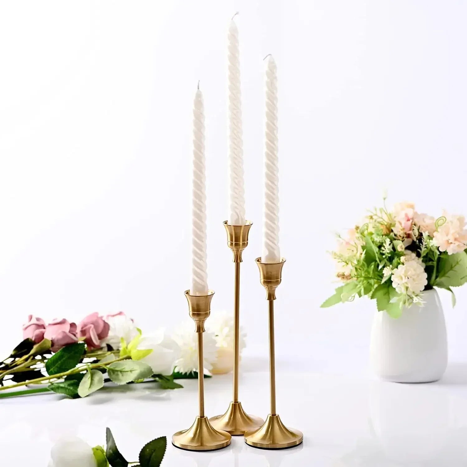 Elegant Vintage Candle Holders Set - Hizoni