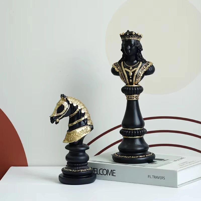 European Style Chess Figures (King, Queen, Knight) - Hizoni