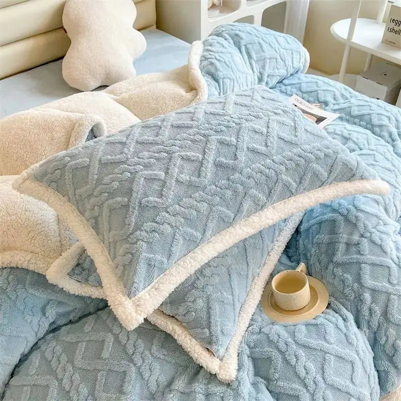 Luxury 2Pcs Winter Fleece Pillowcases – Soft Velvet & Sherpa Bedding - Hizoni