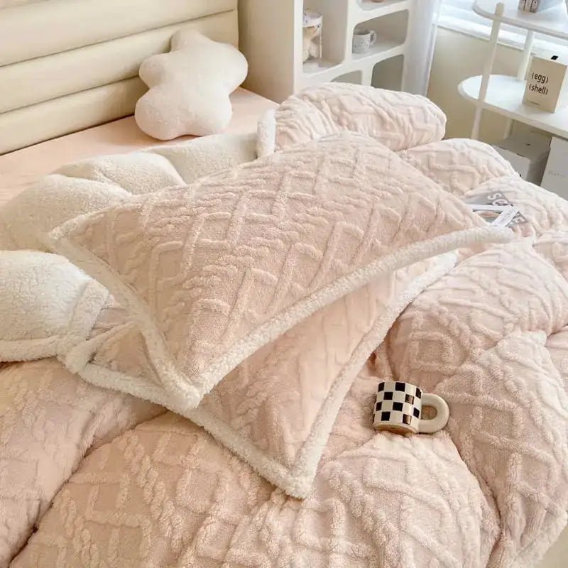 Luxury 2Pcs Winter Fleece Pillowcases – Soft Velvet & Sherpa Bedding - Hizoni