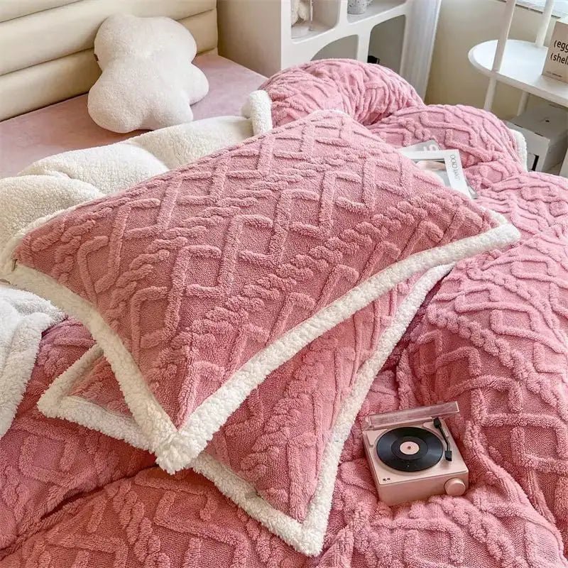 Luxury 2Pcs Winter Fleece Pillowcases – Soft Velvet & Sherpa Bedding - Hizoni