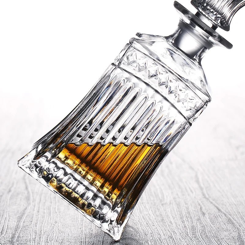Luxury Crystal Whiskey Decanter & Glassware Set – Elegant Home Bar Decor - Hizoni