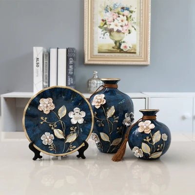 Luxury Floral Ceramic Vase Set – 3 - Piece Embossed Home Decor Ornament - Hizoni