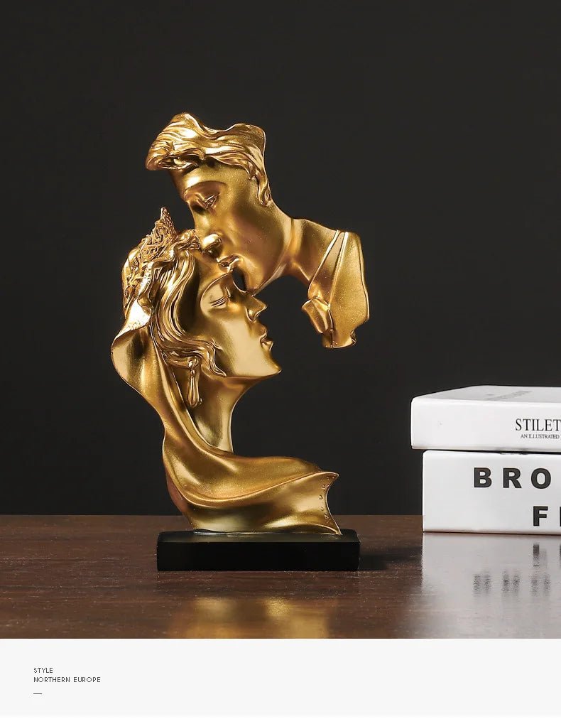 Modern Gold Lovers Statue – Romantic Abstract Kissing Couple Figurine - Hizoni