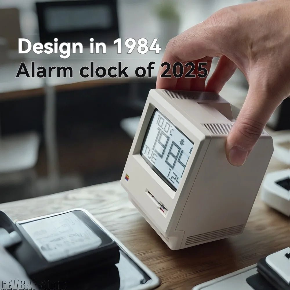 Retro Alarm Clock with Keyboard Charm - Hizoni