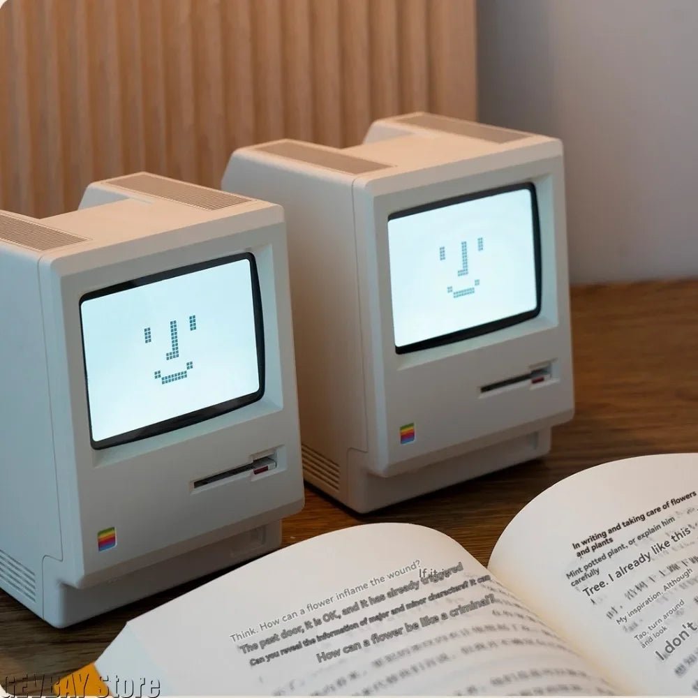 Retro Alarm Clock with Keyboard Charm - Hizoni
