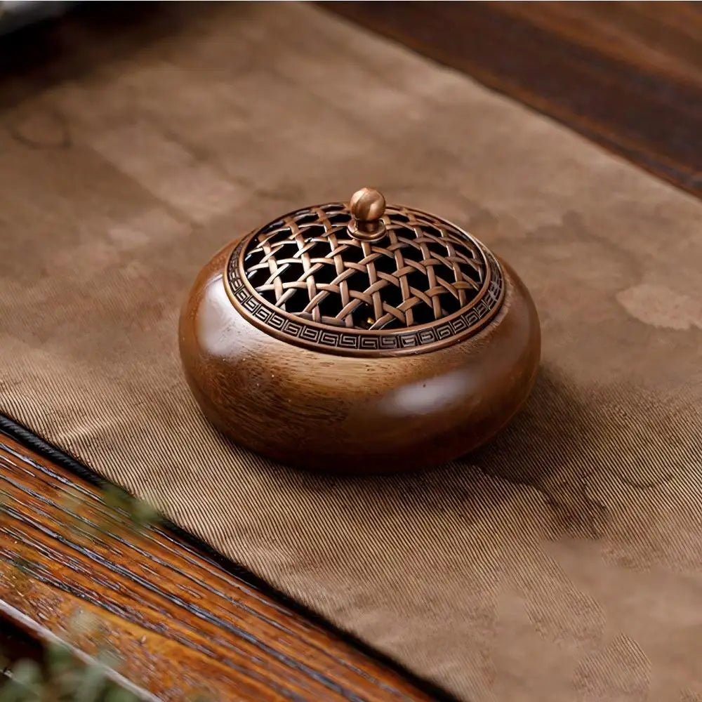 Solid Wood Incense Burner – Handcrafted Sandalwood Aromatherapy Pot - Hizoni