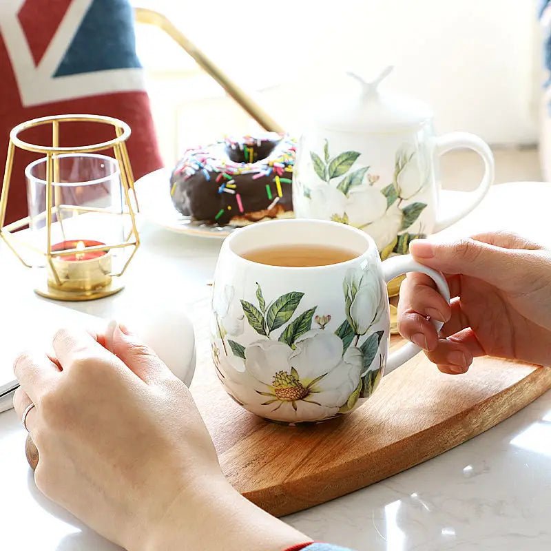 Top - Grade Porcelain Tea Cup – 400ml Floral Bone China Mug with Lid - Hizoni